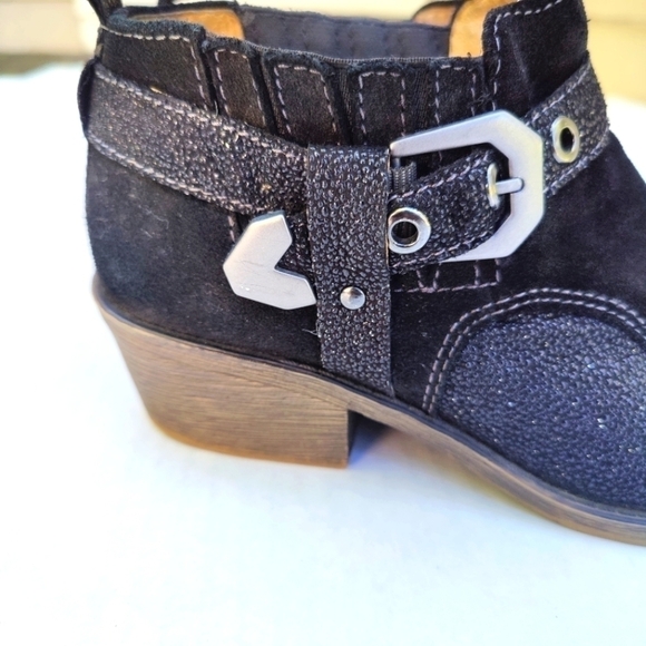 Naya Selma Black Sparkle Suede Leather Buckle Western Ankle Boots Size 7M - Picture 3 of 9
